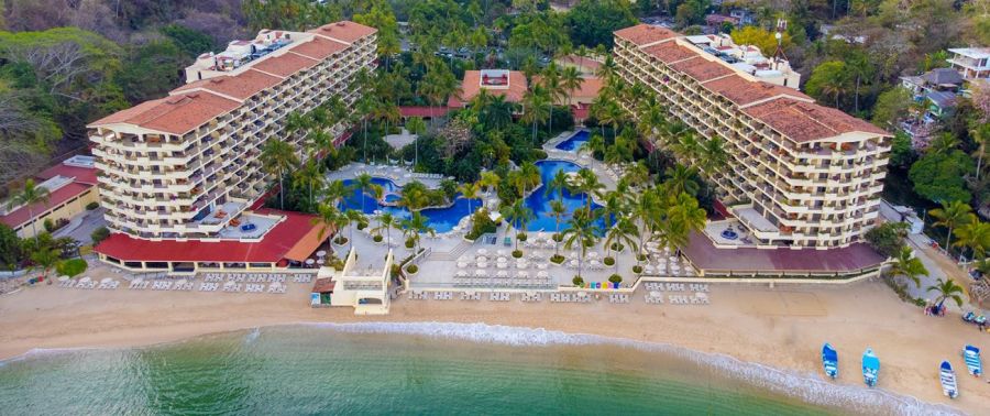 <who>Photo credit: WestJet Vacations</who>The Barcelo Puerto Vallarta is one of the resorts you can book as part of a WestJet Vacations all-inclusive.