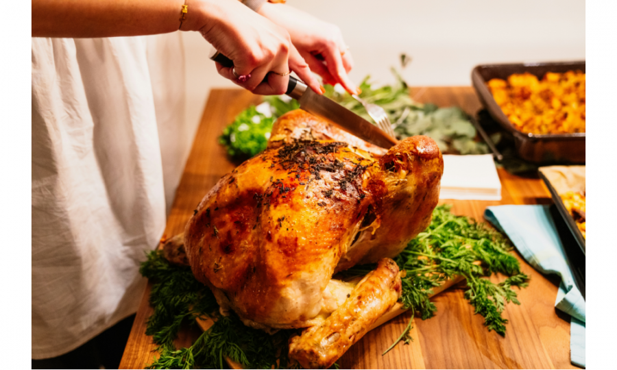 <who>Photo credit: Claudio Schwarz on Unsplash</who>Christmas turkey dinner can be paired with a wide variety of wines.