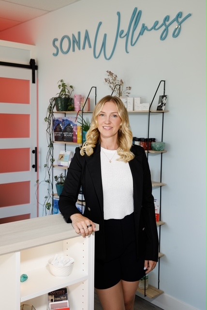 <who>Kelly Gillies