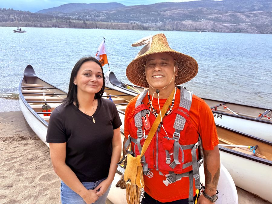</who>The Memorial Cup first arrived in Kelowna via Indigenous canoe from Westbank First Nation. Pictured here is Nation events coordinator Miranda McCarroll, left, and skipper of the main canoe Rolly Williams.