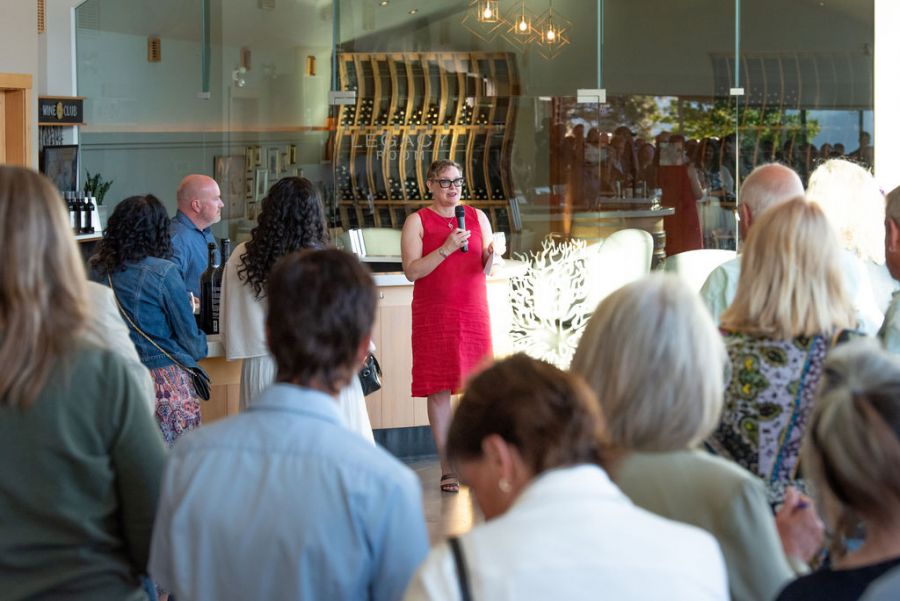 <who>Photo credit: Tania Veitch</who>Siobhan Turner was one of the two Masters of Wine to determine the 'Best of the Bench' wines.