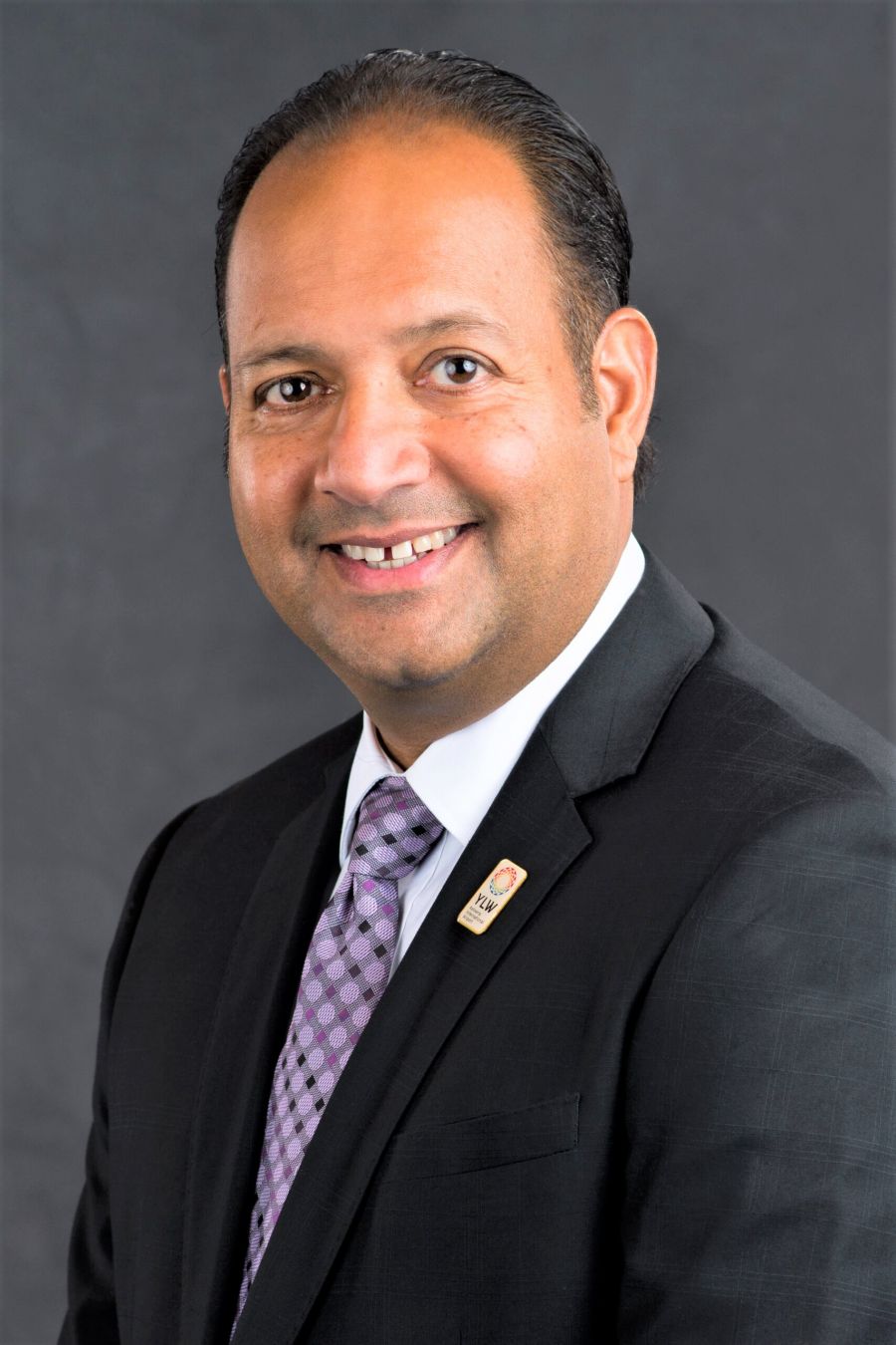 </who>Sam Samaddar is the CEO of Kelowna International Airport.