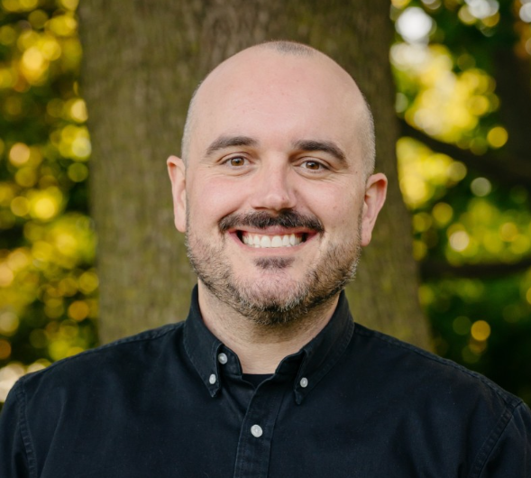 </who>Matt Davis is OpenTable Canada's senior director.