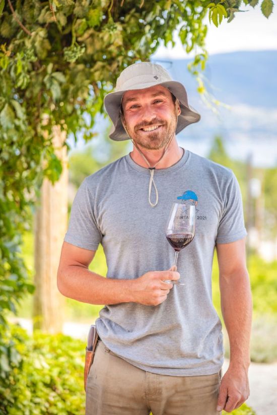 <who>Photo Credit: Lunessence Winery</who>