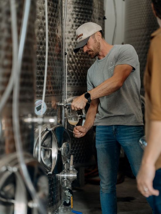 <who>Photo Credit: Lunessence Winery</who>