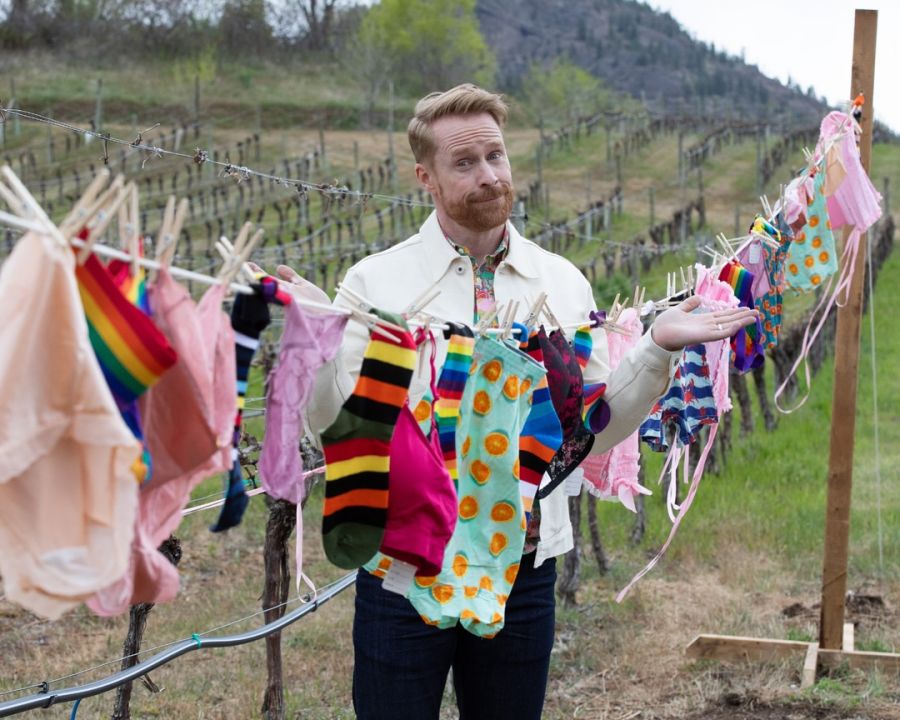 <who>Photo Credit: Amazing Race Canada</who>Host Jon Montgomery at Dirty Laundry Vineyards in Summerland.