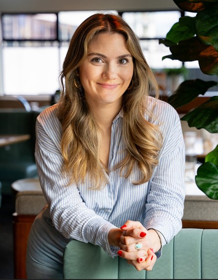 <who>Photo credit: Earls</who>Bartender Katie Ingram crafted the new cocktails on the spring drinks list.