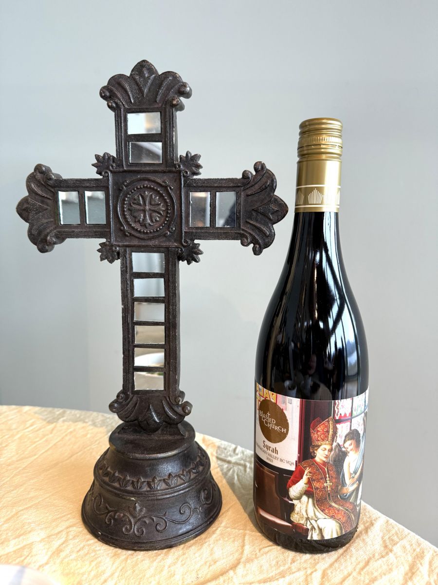 </who>Blessings. Cross with 2023 Syrah from the Renaissance Series.
