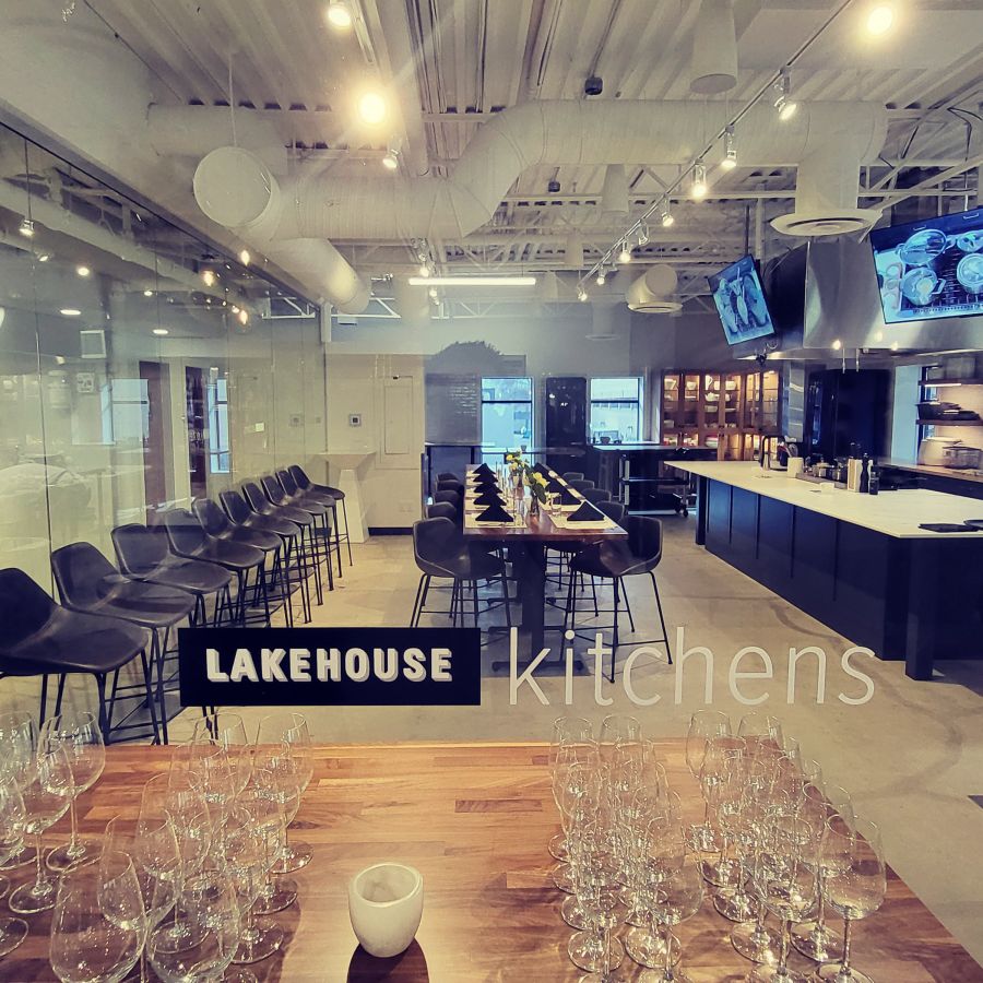 </who>Lakehouse Kitchens Cooking School is upstairs in the brick building at 510 Bernard Ave. at the corner of Ellis Street.