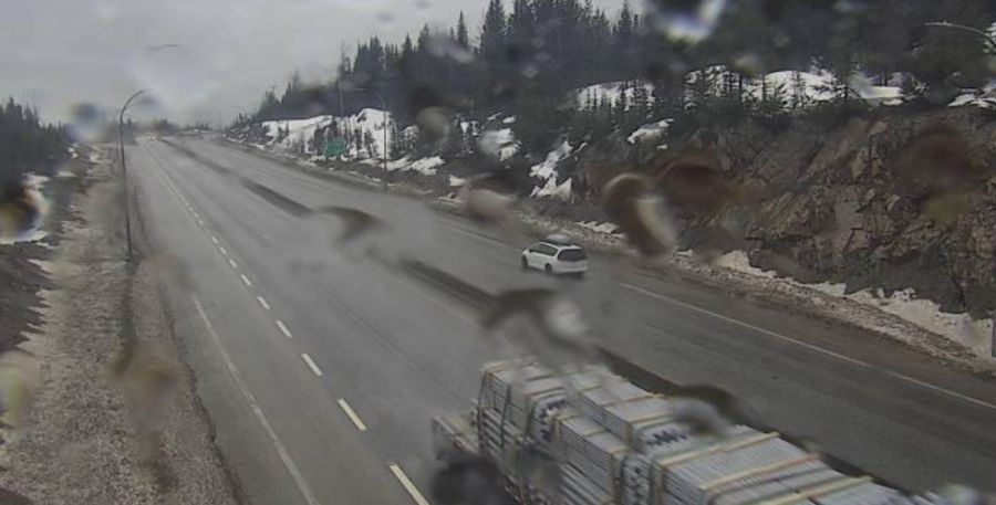 <who>Photo Credit: DriveBC webcam</who>Coquihalla Lakes shortly after 3 pm Thursday.