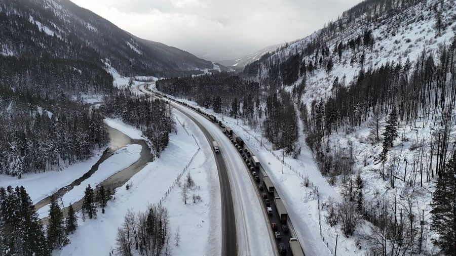 <who>Photo Credit: Dan Brag/Coquihalla Road Reports Facebook group