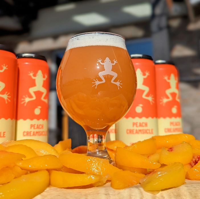 <who>Photo Credit: Dead Frog Brewery
