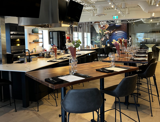 </who>The cooking demonstration (and eat and drink) set up.