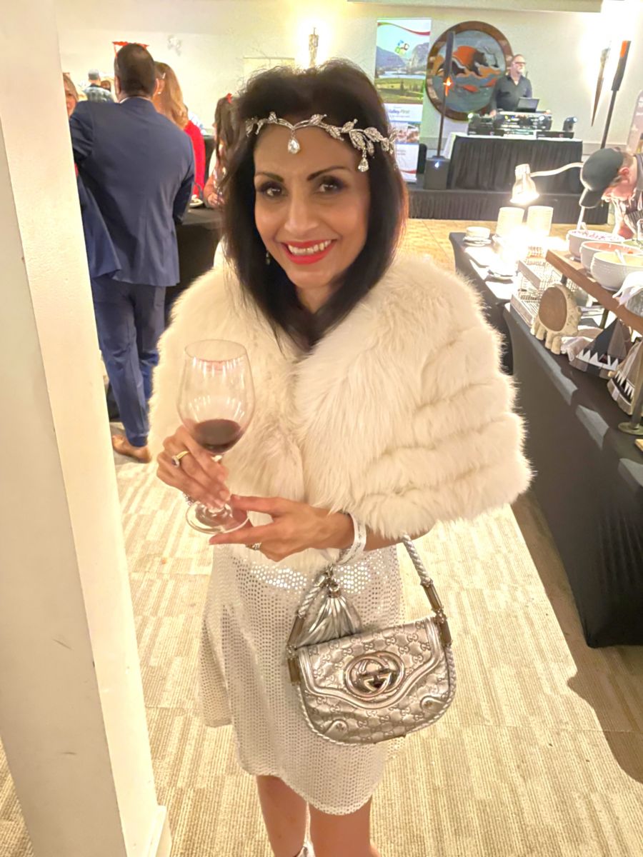 <who>Photo credits: Steve MacNaull/NowMedia Group</who>Sherani Theophilus came dressed to the nines for the Fire & Ice Gala at Spirit Ridge Resort on Nov. 23.
