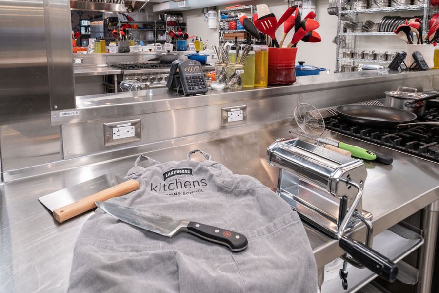 </who>Don an apron, grab a knife and start preparations.
