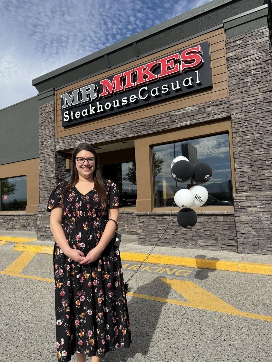 </who>KelownaNow was there when Mr. MIkes Steakhouse Casual opened at the Ramada hotel in October 2025.