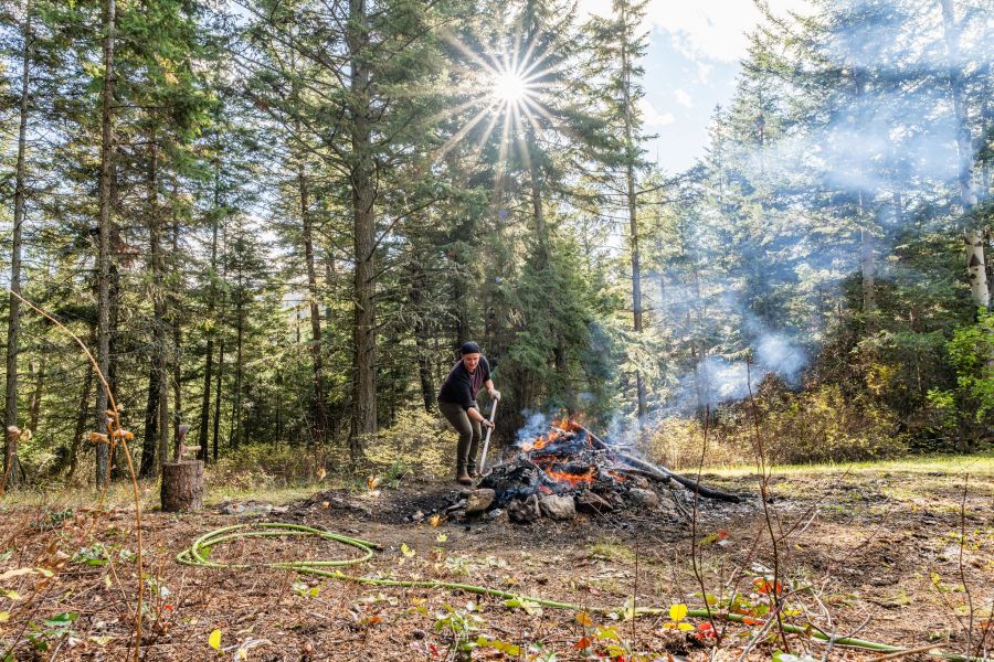 <who>Photo Credit: BC Wildfire Service