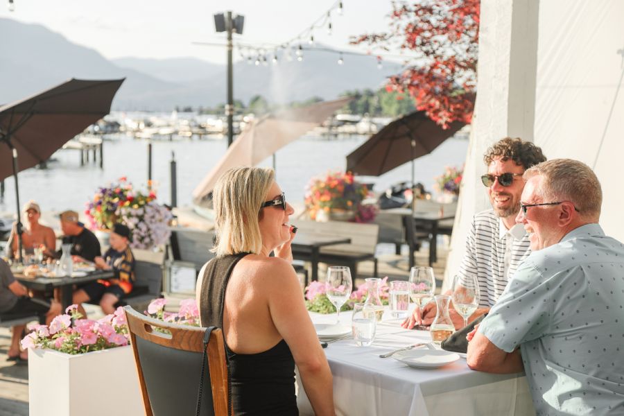 </who>Table with a view at the Hotel Eldorado's Lakeside Dining Room.