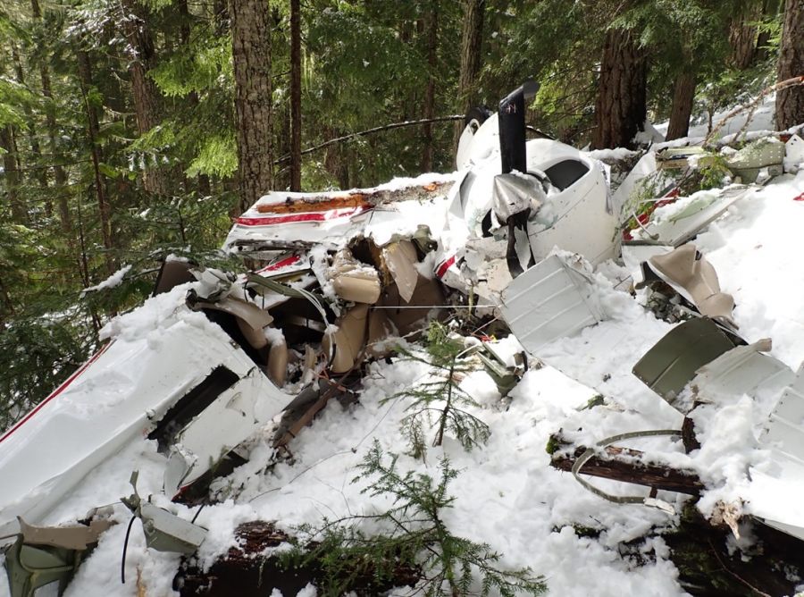<who>Photo Credit: Transportation Safety Board</who>The plane's wreckage.
