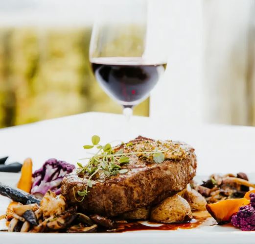 </who>Steak at the Lakeside Dining Room.