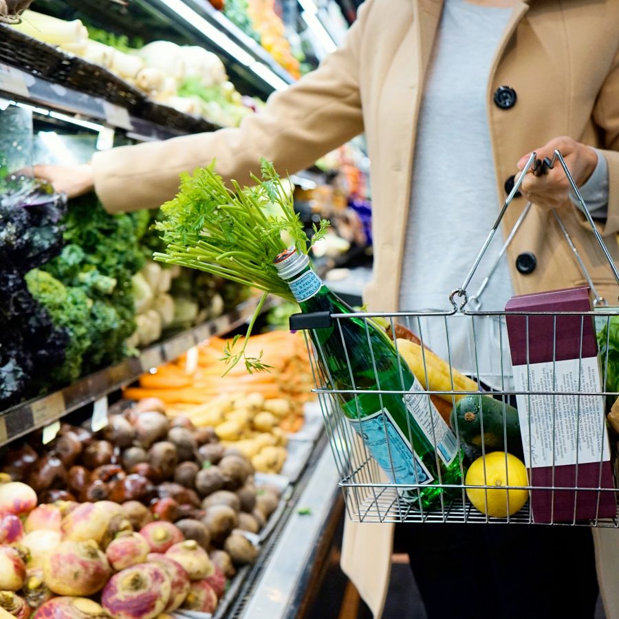 <who>Photo credit: Tara Clark on Unsplash</who>Cutting back on groceries is one of the top ways British Columbians are curbing expenses during hard economic times.