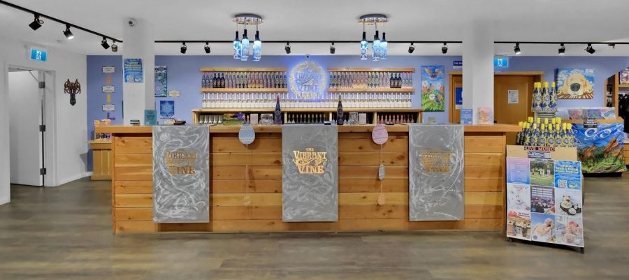 </who> The tasting room was billed as a 3D and psychadelic experience.