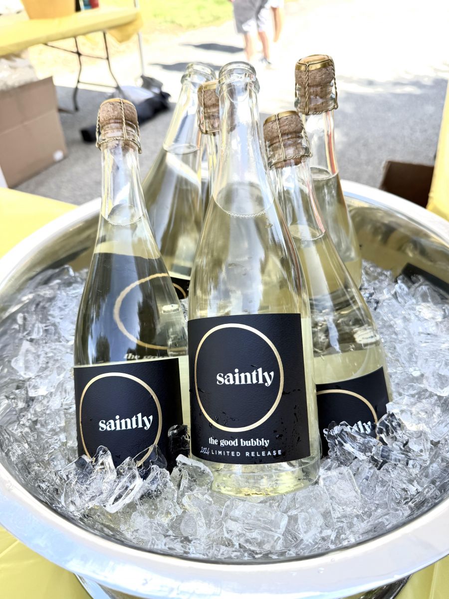 </who>The welcome drink was Saintly sparkling.