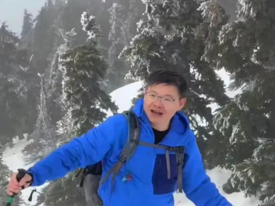 <who> Photo credit: GoFundMe/LJI </who> Yan Cen, who was visiting from China, was identified as the hiker who died after trying to save a hiker who fell on Mount Brunswick near Lions Bay Saturday.
