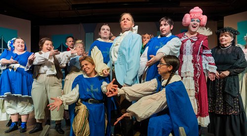 Many Hats & Showtime Theatre unite for riotous Cinderella pantomime
