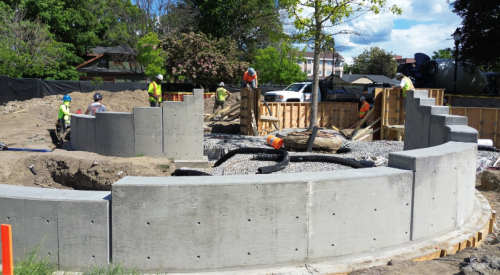 Kelowna crane collapse memorial to be unveiled next weekend