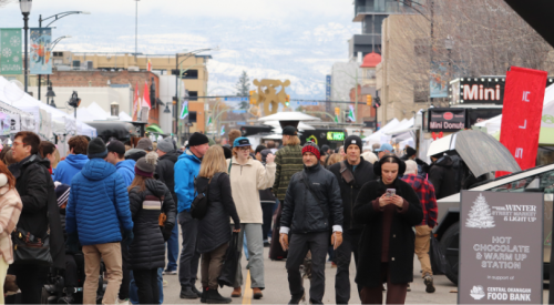Downtown Kelowna gets festive with street market and tree lighting