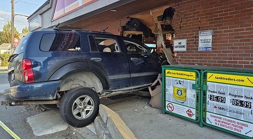Only minor injuries reported after SUV plows into Kelowna convenience store