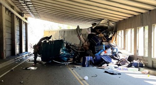 UPDATE: Hwy 1 reopens between Revelstoke and Golden after semi crash