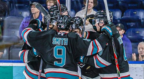 Cihar scores twice as Rockets draw first blood against Blazers