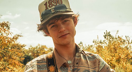 Folk-country artist Waylon Wyatt playing the Kelowna Community Theatre this summer