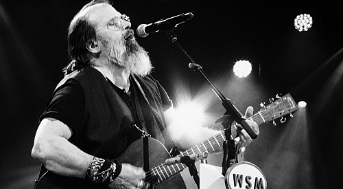 Tickets on sale for Steve Earle show in Kelowna this summer
