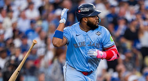 Vladdy hits 1st World Series home run as Blue Jays beat Dodgers to even series