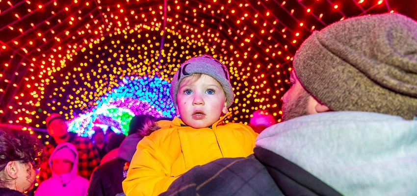 PHOTOS: Magic on Main spectacularly kicks off Penticton holiday season