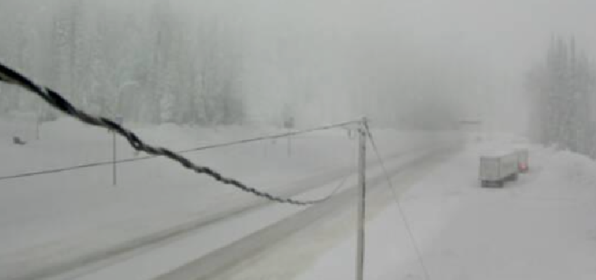 UPDATE: 2nd crash reported on Hwy 1 east of Golden